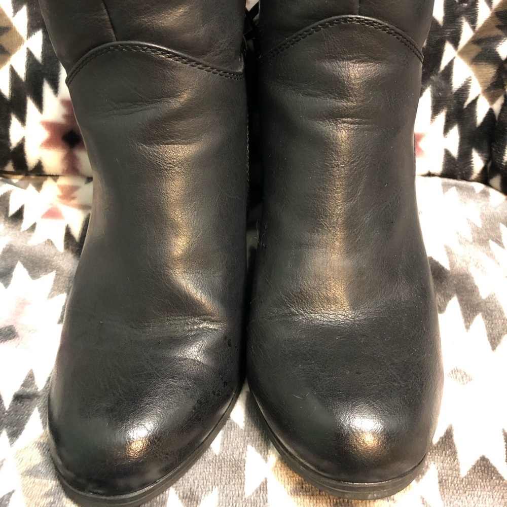 black booties